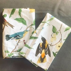 NWOT Set of Pottery Barn Fauna Bird Print Standard Pillow Shams